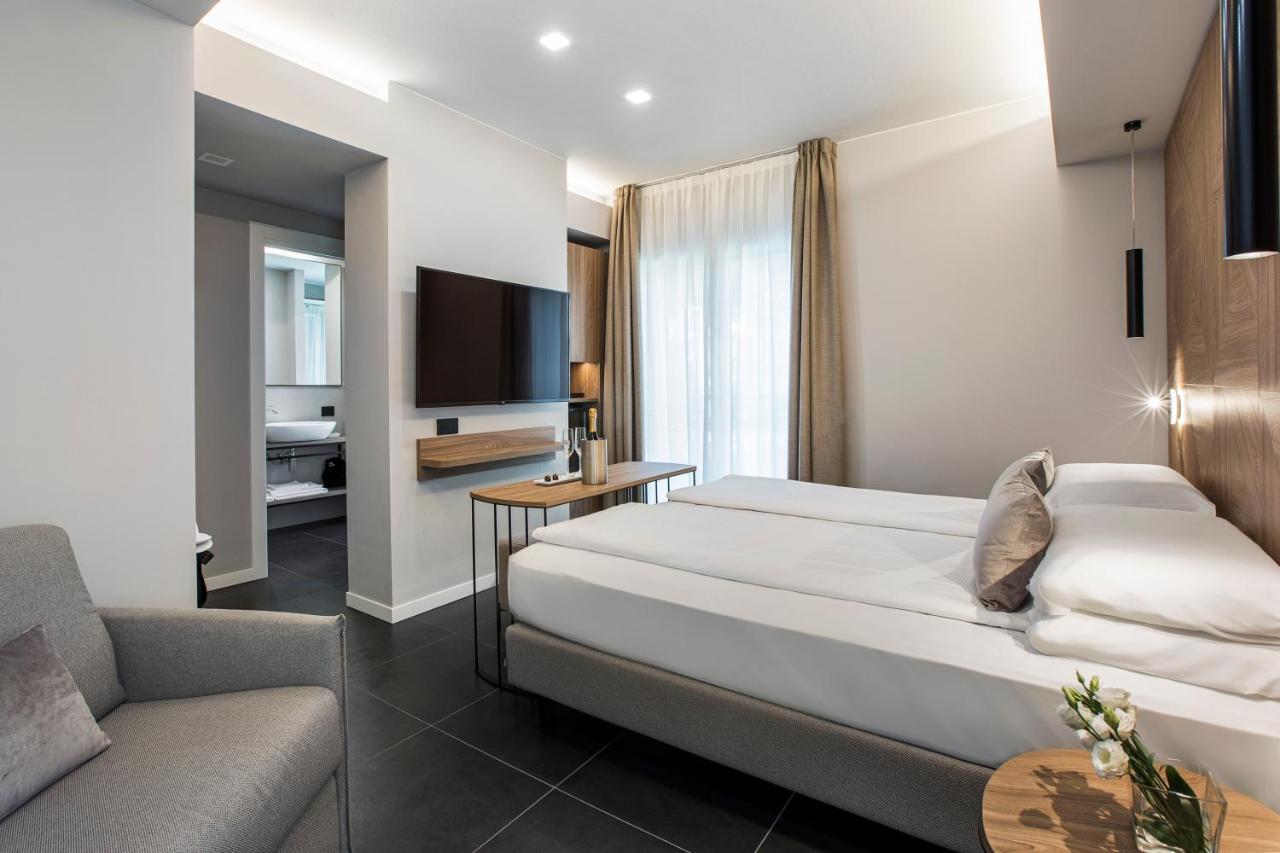 Reflection Boutique Hotels Тосколано-Мадерно Екстер'єр фото